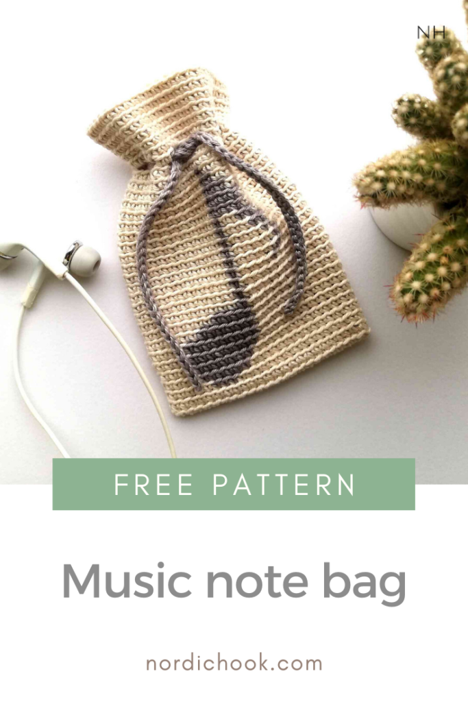 Music note bag pin