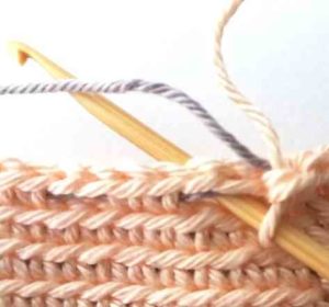 Tapestry crochet bag for glasses tutorial 15