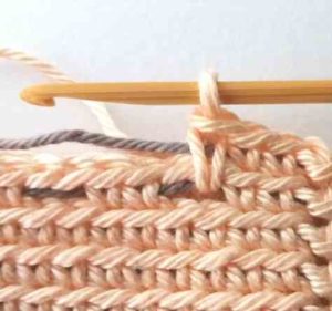 Tapestry crochet bag for glasses tutorial 18