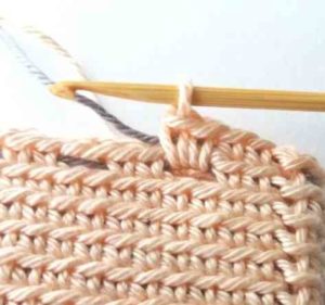 Tapestry crochet bag for glasses tutorial 19