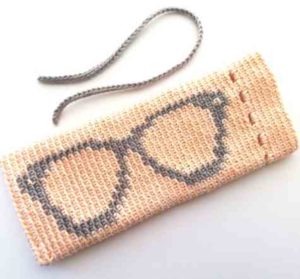 Tapestry crochet bag for glasses tutorial 20