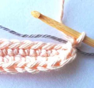 Tapestry crochet bag for glasses tutorial 3