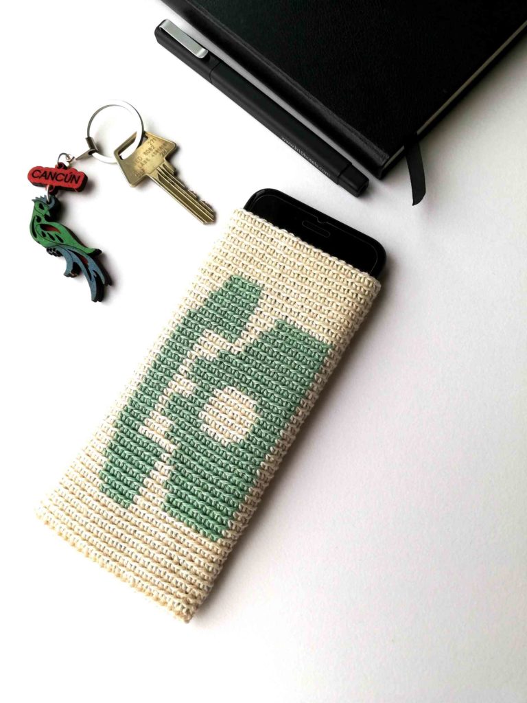crochet phone case