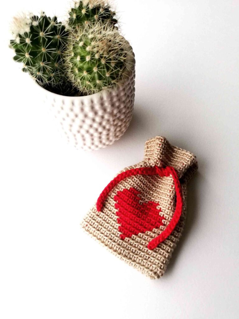 Mini tapestry crochet bag Heart