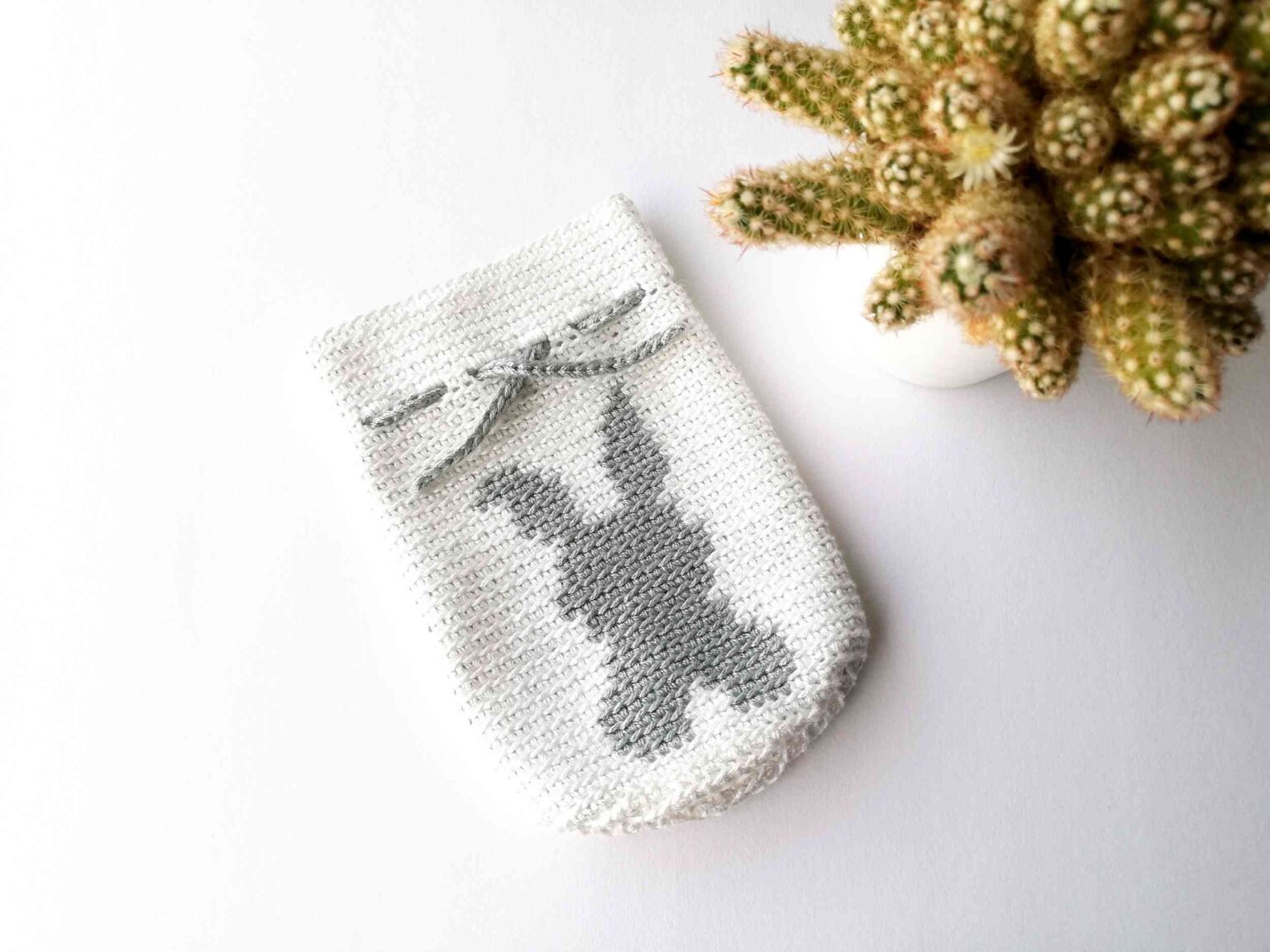 Tapestry crochet drawstring bag Bunny - Nordic Hook - Free pattern