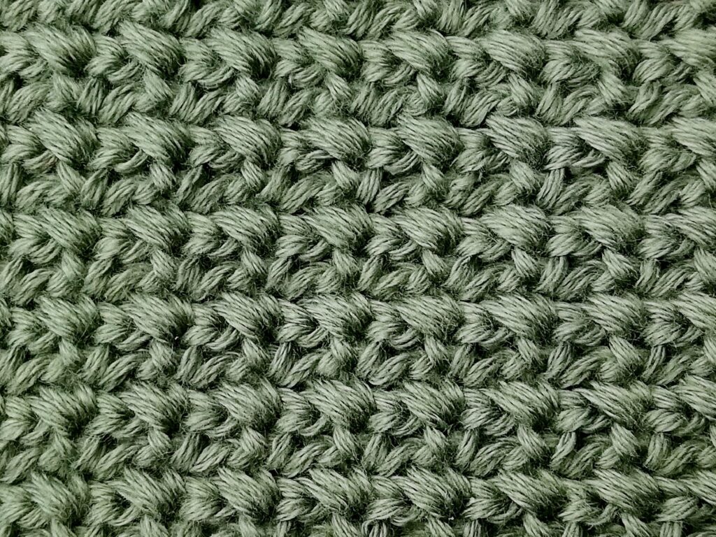 Crochet stitch tutorial: Single crochet mesh stitch