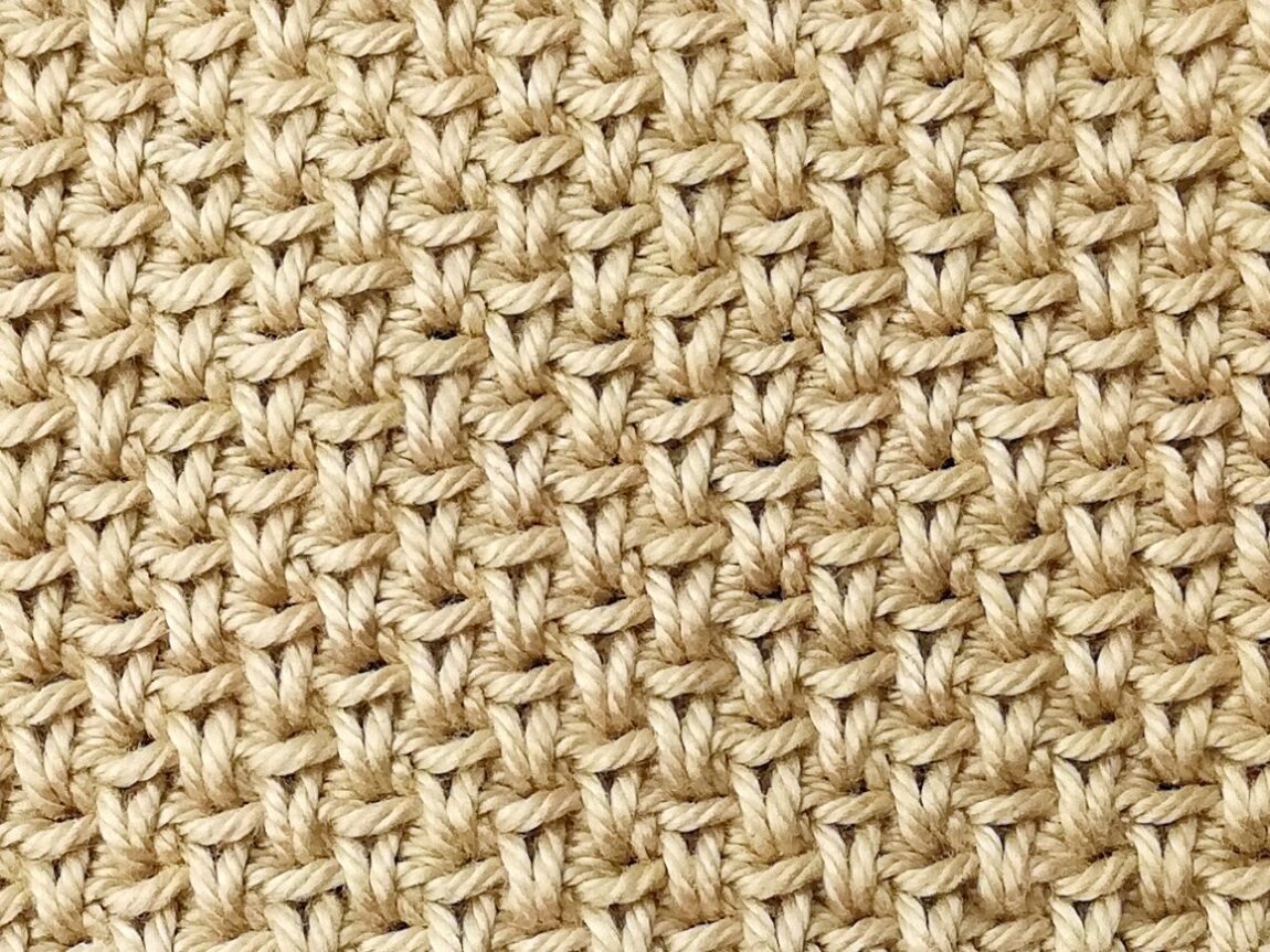 Crochet stitch tutorial: alternating spike stitch