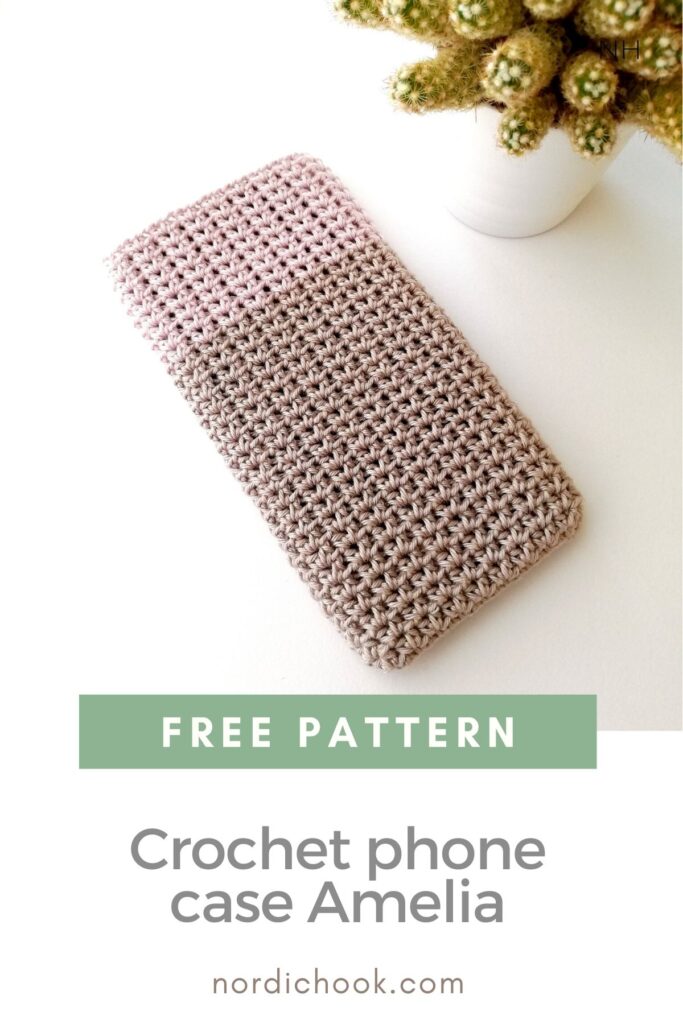 Free crochet pattern: crochet phone case Amelia