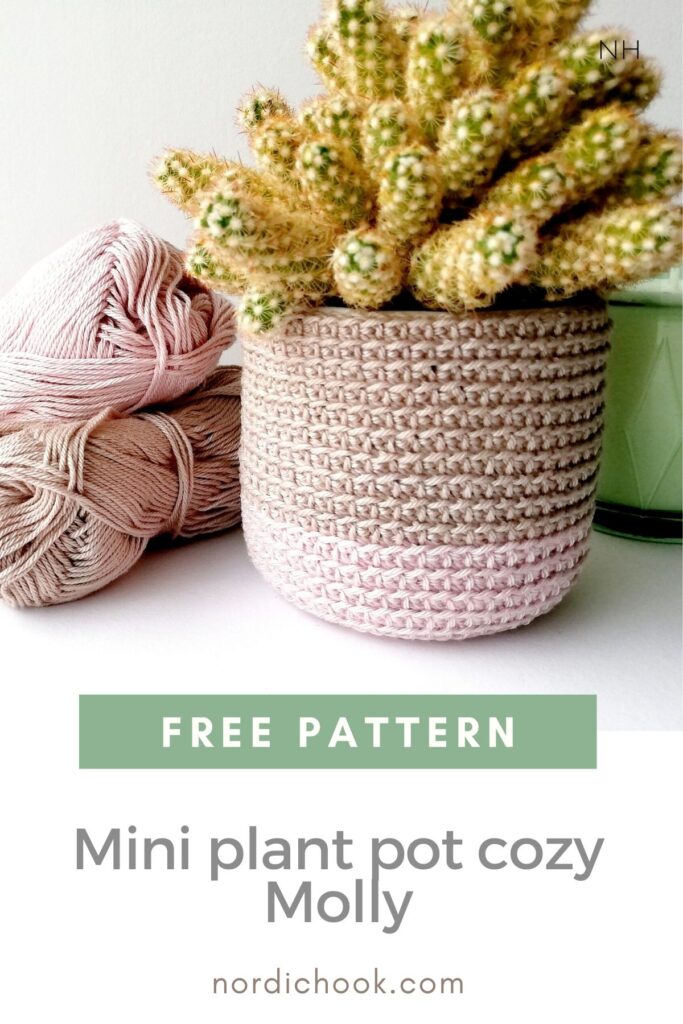 Free pattern: Mini plant pot cozy Molly