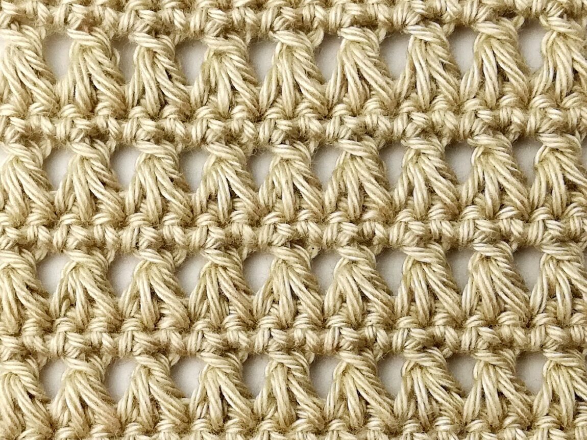 Crochet stitch tutorial: Triad stitch