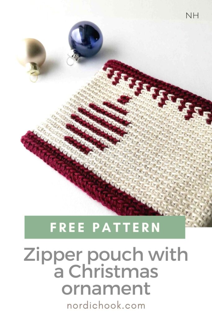 Free pattern: Zipper pouch with a Christmas ornament