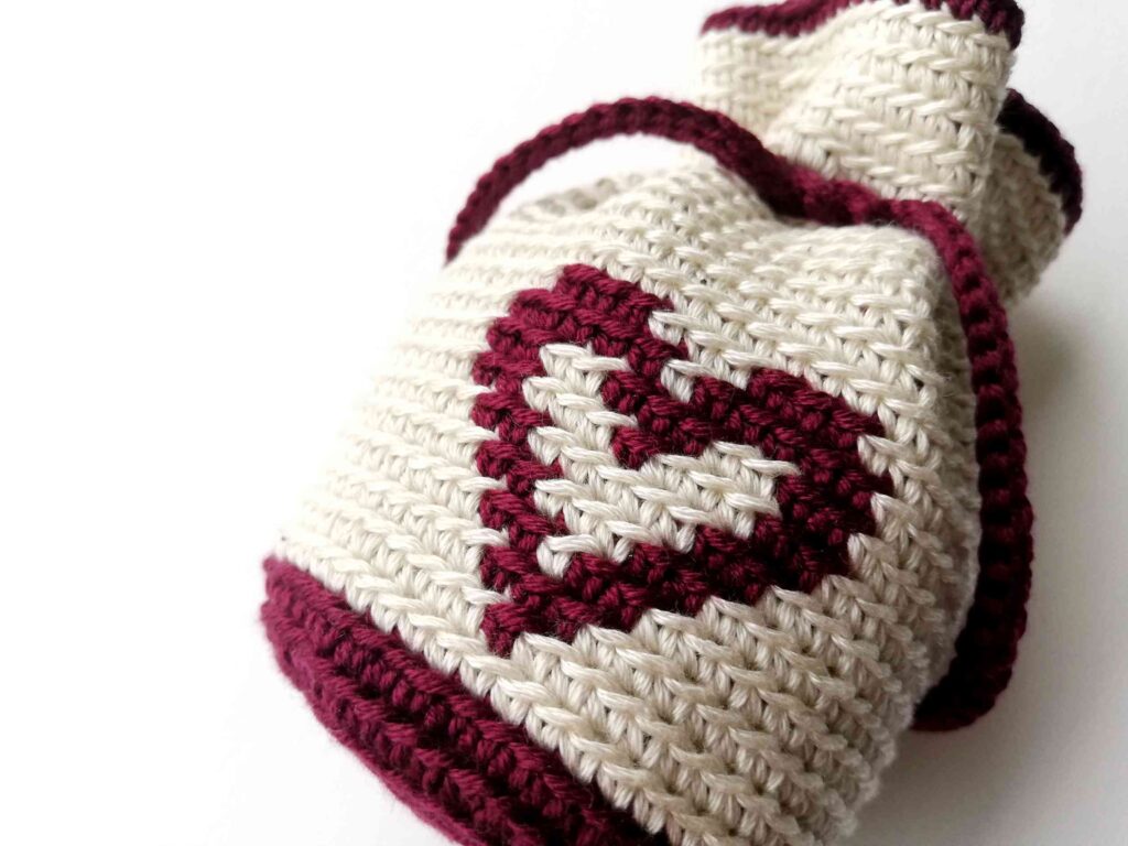 Drawstring bag with a heart