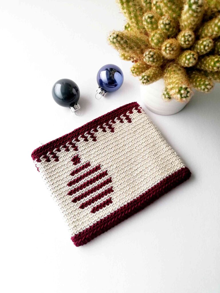 Zipper pouch with Christmas ornament