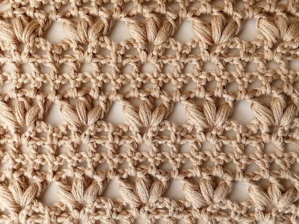 The lacy aligned lotus stitch