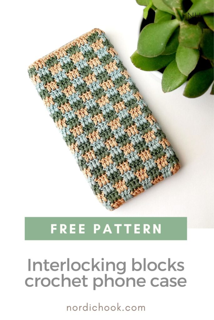 Free crochet pattern: The interlocking blocks crochet phone case