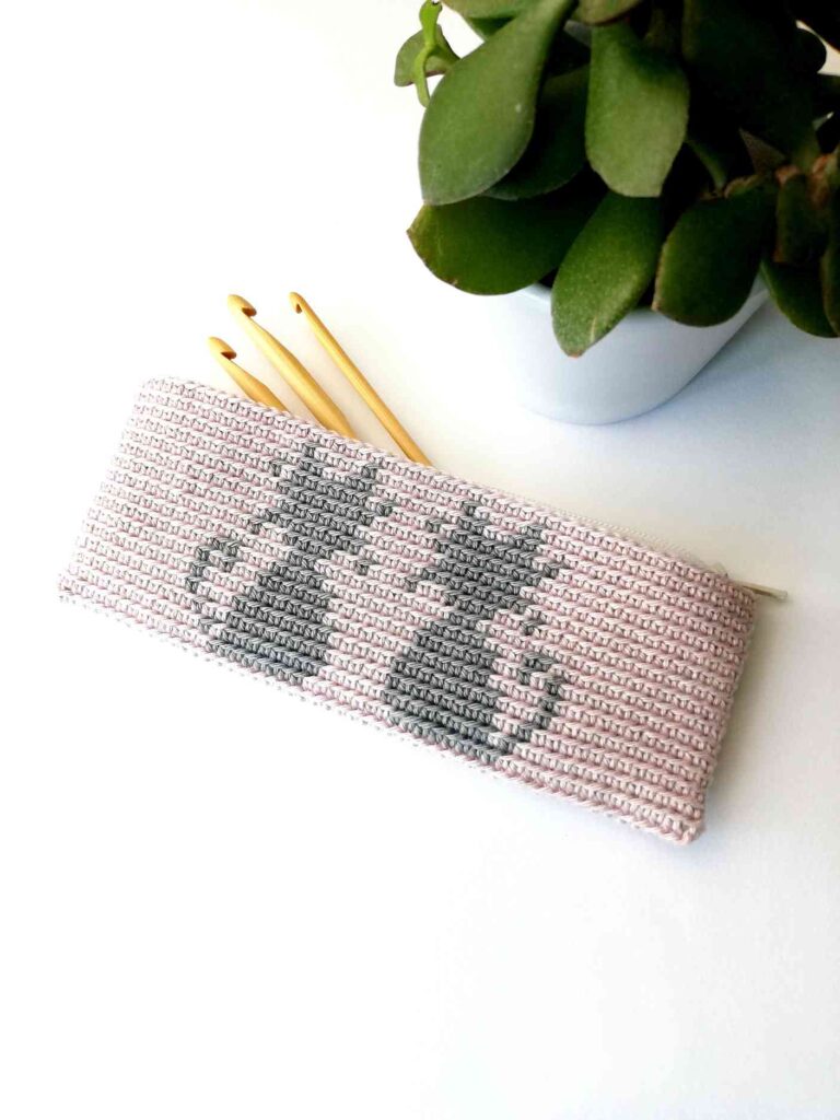 Tapestry crochet zipper pouch with cats