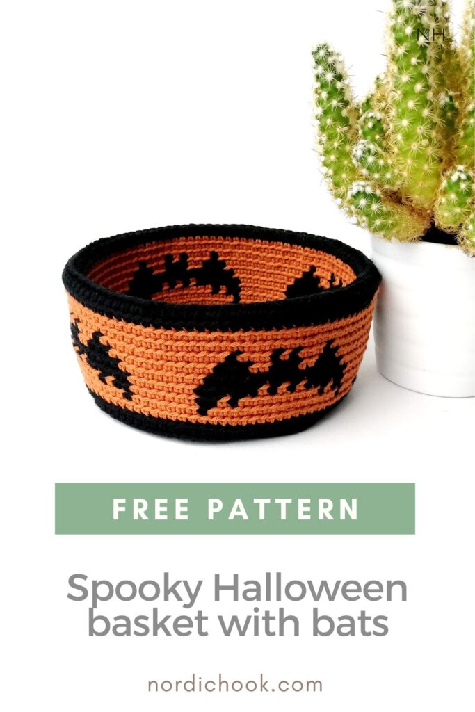 Free crochet pattern: Spooky Halloween basket with bats
