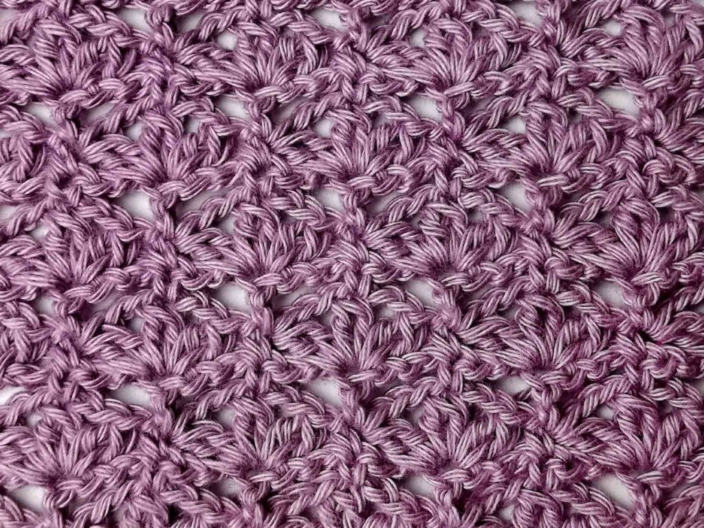 The uneven modified lotus stitch