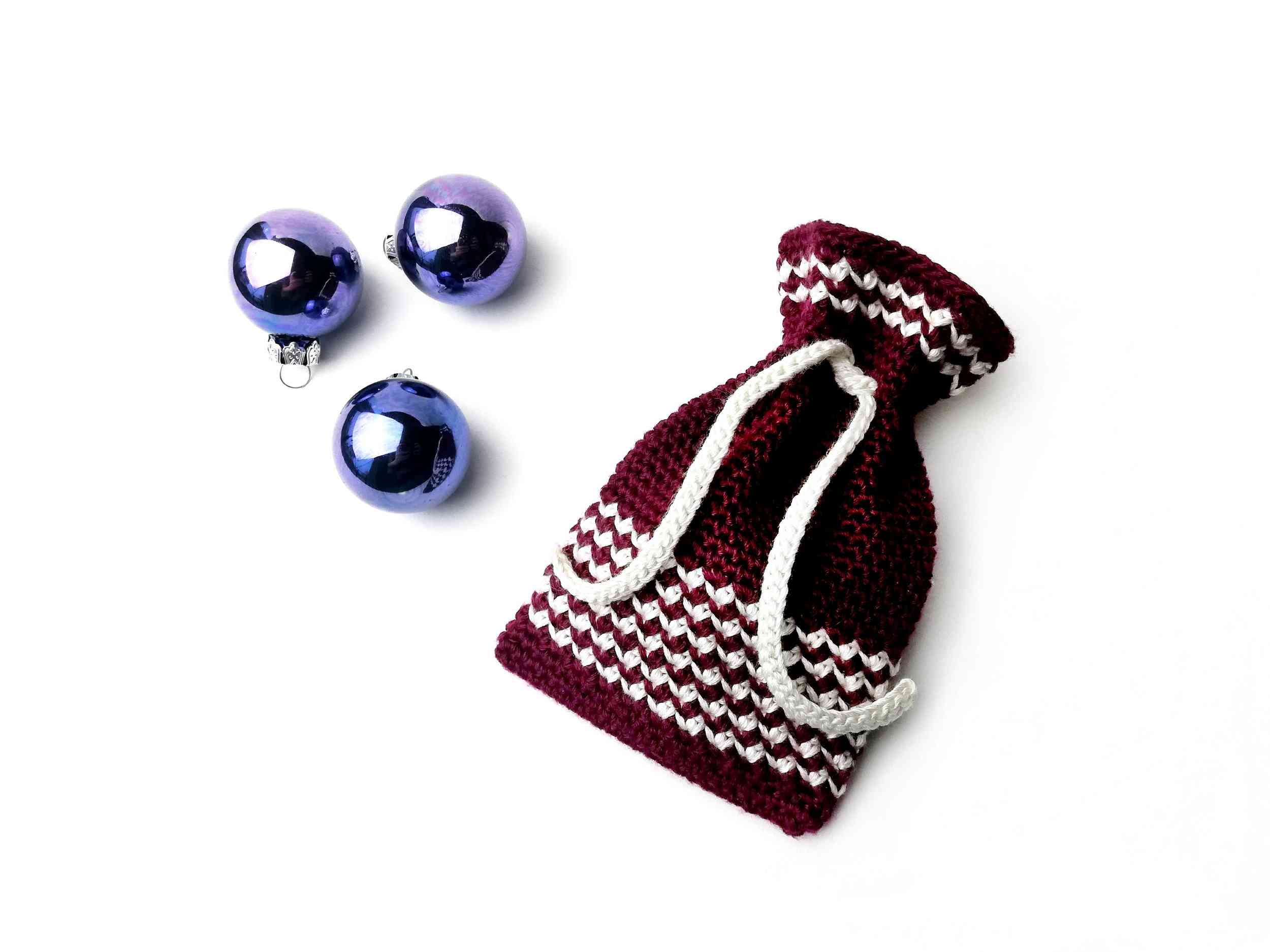 Christmas crochet drawstring bag Jane