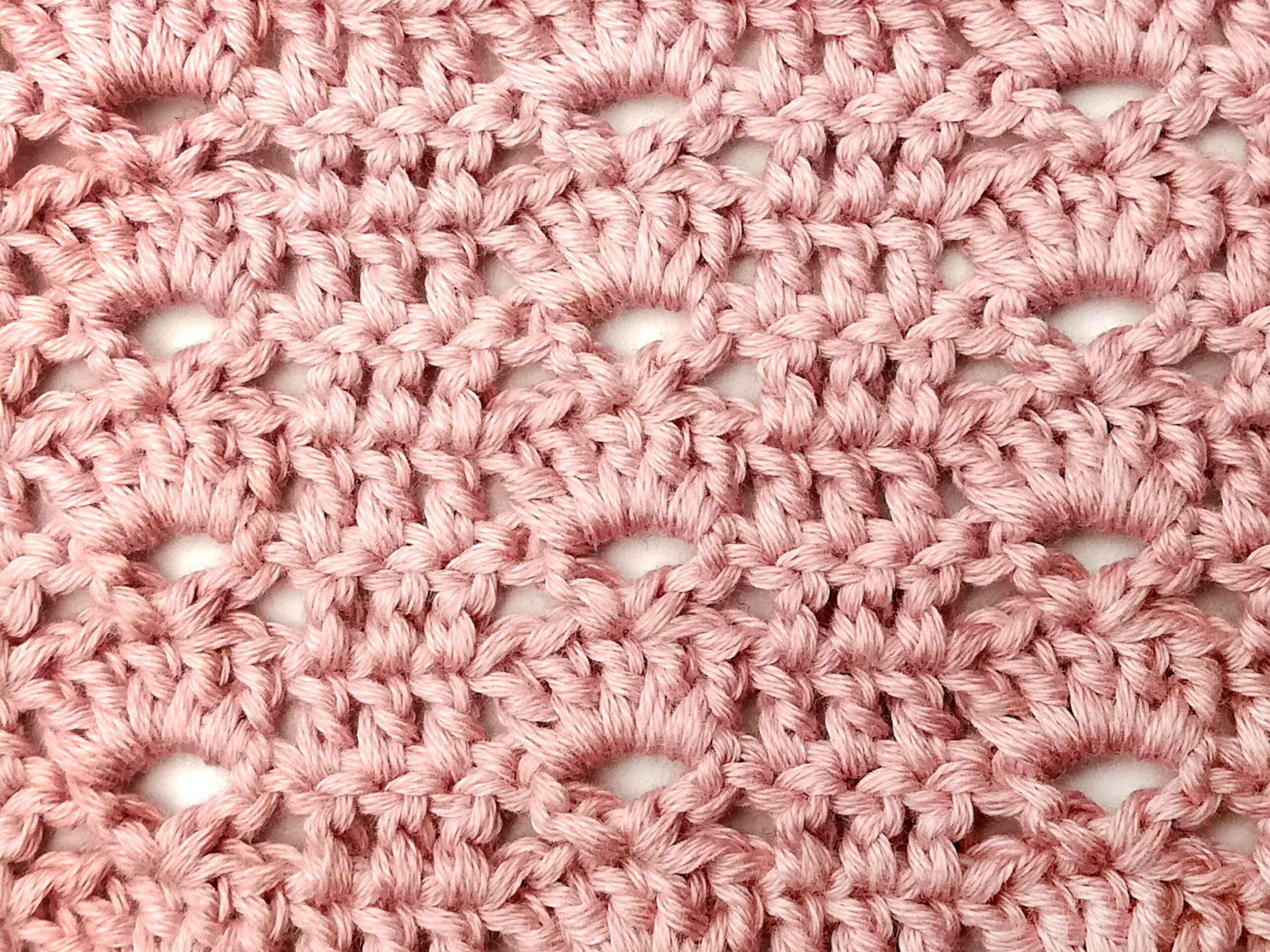 Crochet stitch photo and video tutorial: The column and fan stitch