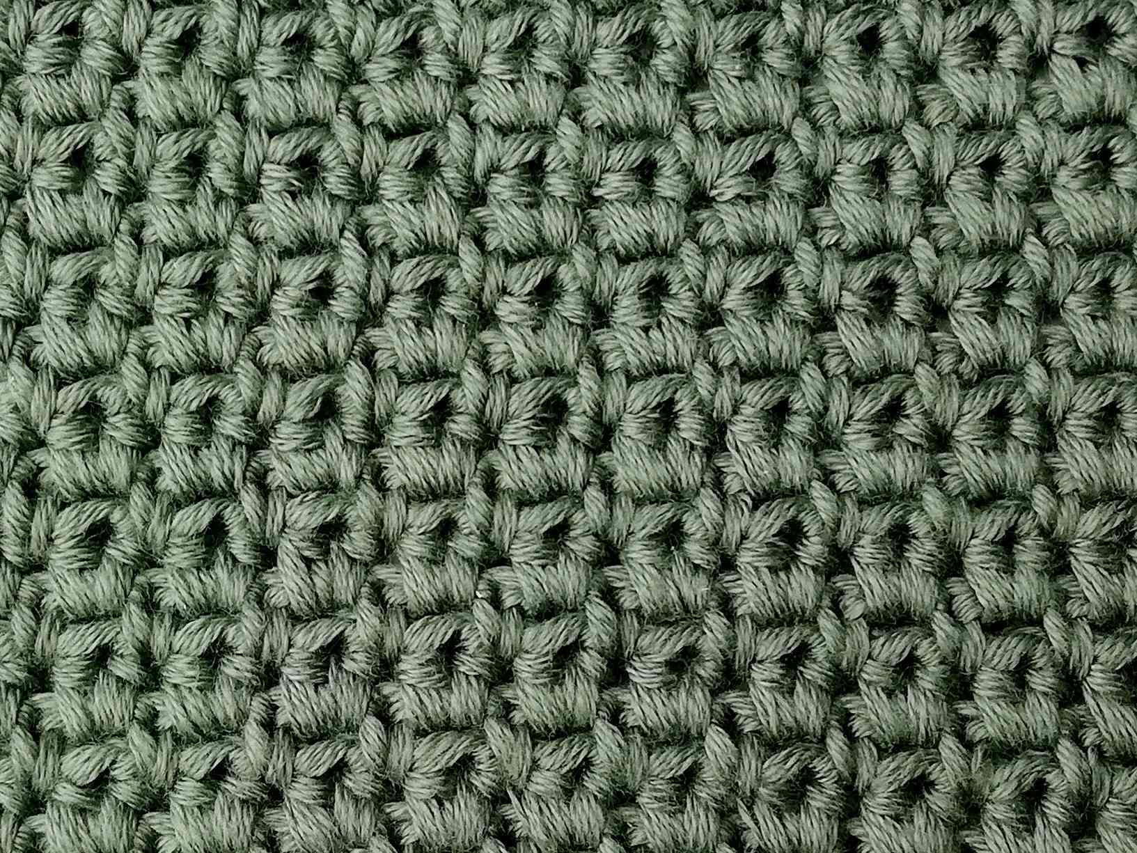 Crochet stitch photo and video tutorial: The little combs stitch
