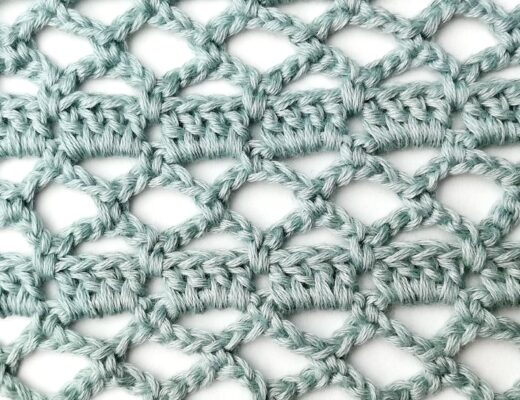 Crochet stitch photo and video tutorial: The eyelet and block stitch
