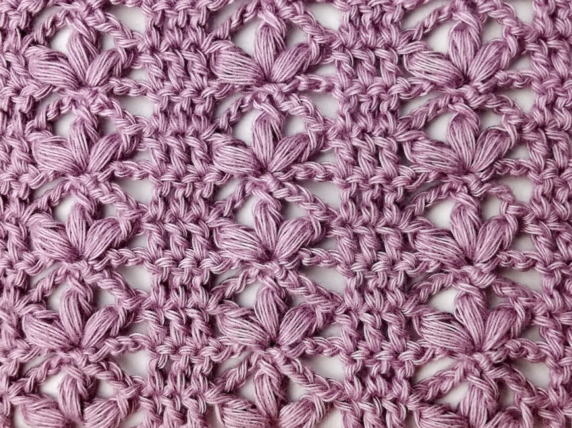 Crochet stitch tutorial: The aligned lotus stitch