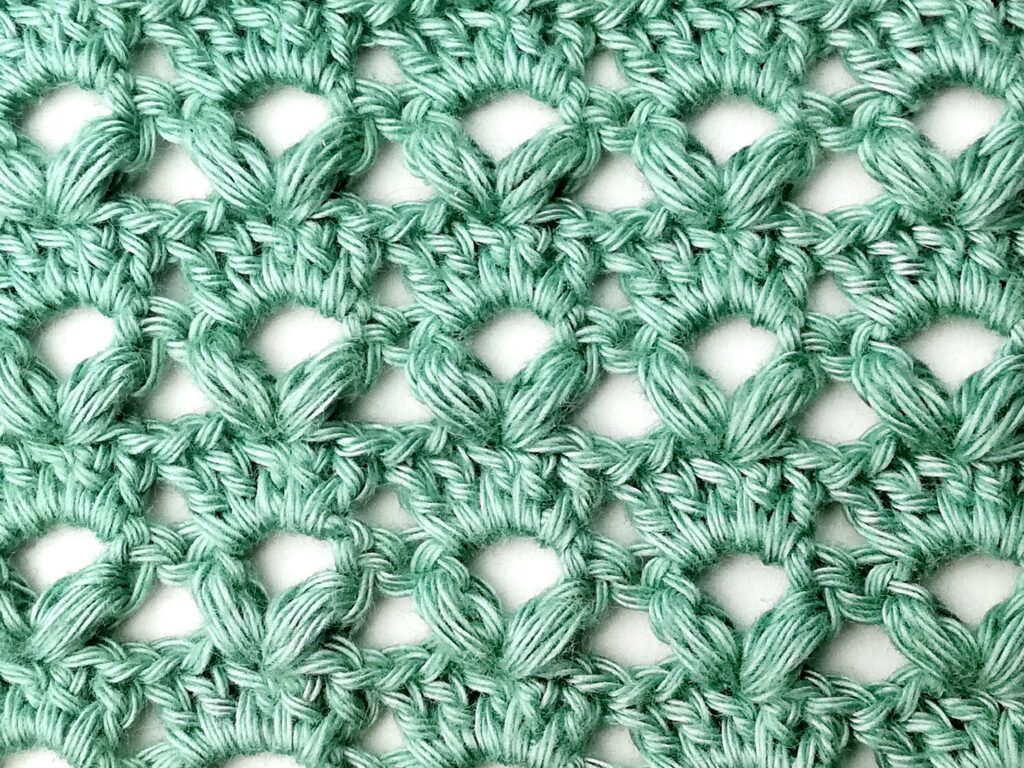 Crochet stitch tutorial: The block and puff V stitch