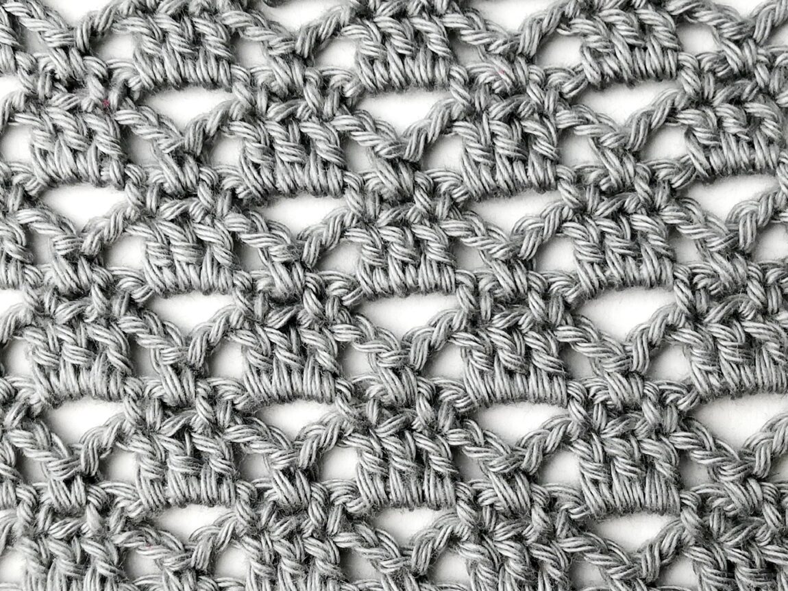 Crochet stitch tutorial: The lacy pyramid stitch