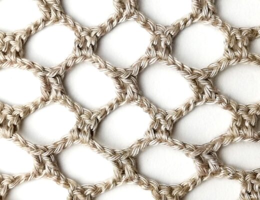 Crochet stitch tutorial: The large mesh stitch