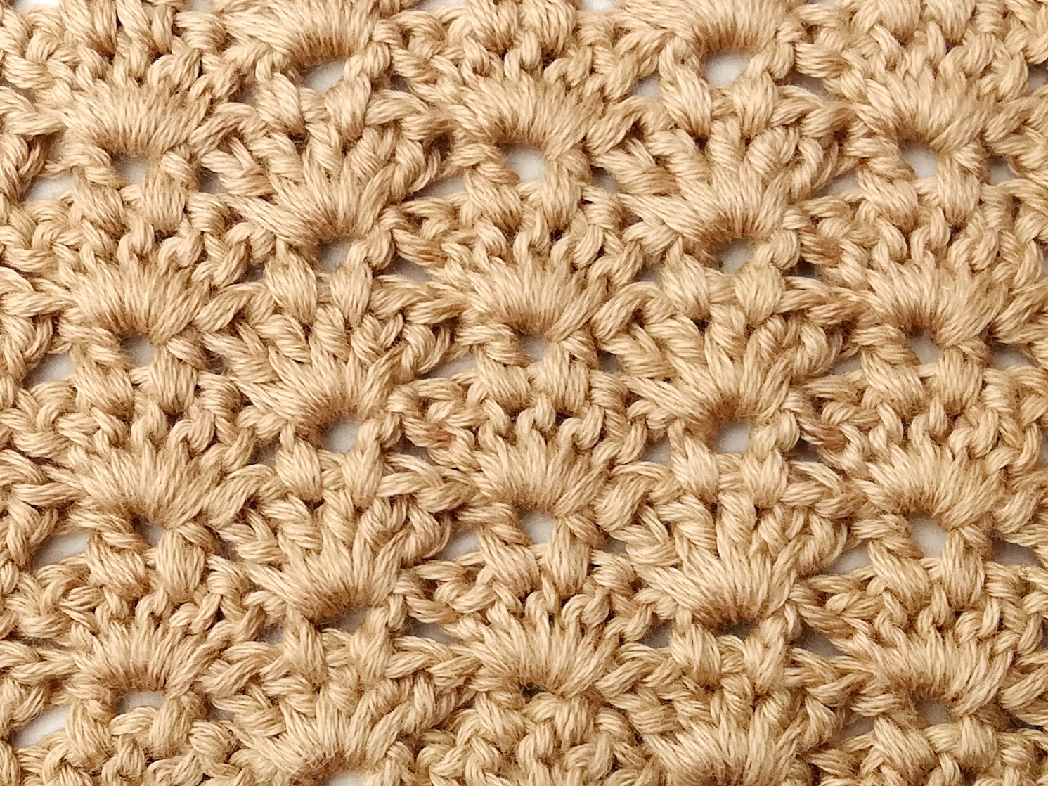 Crochet stitch tutorial: Linked shells stitch