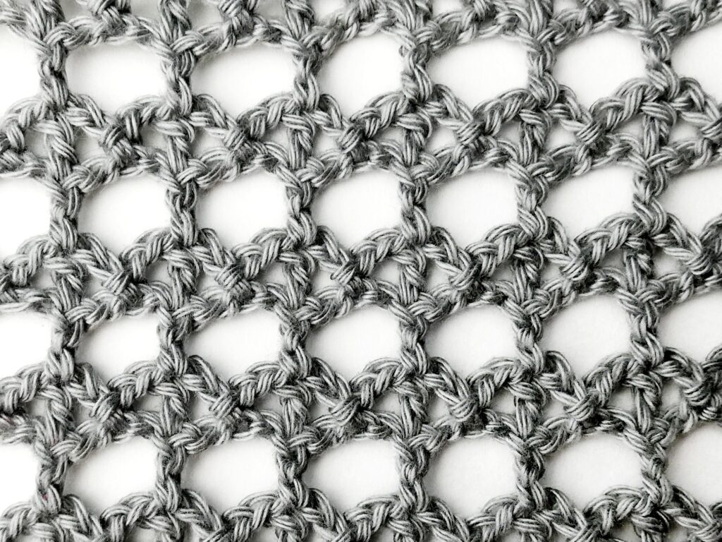 Crochet stitch tutorial: Lacy diamond eyelet stitch