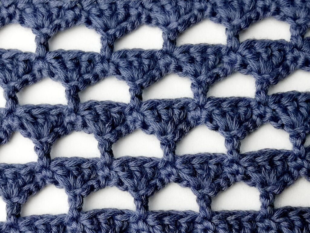 Crochet stitch tutorial: Aqueduct stitch