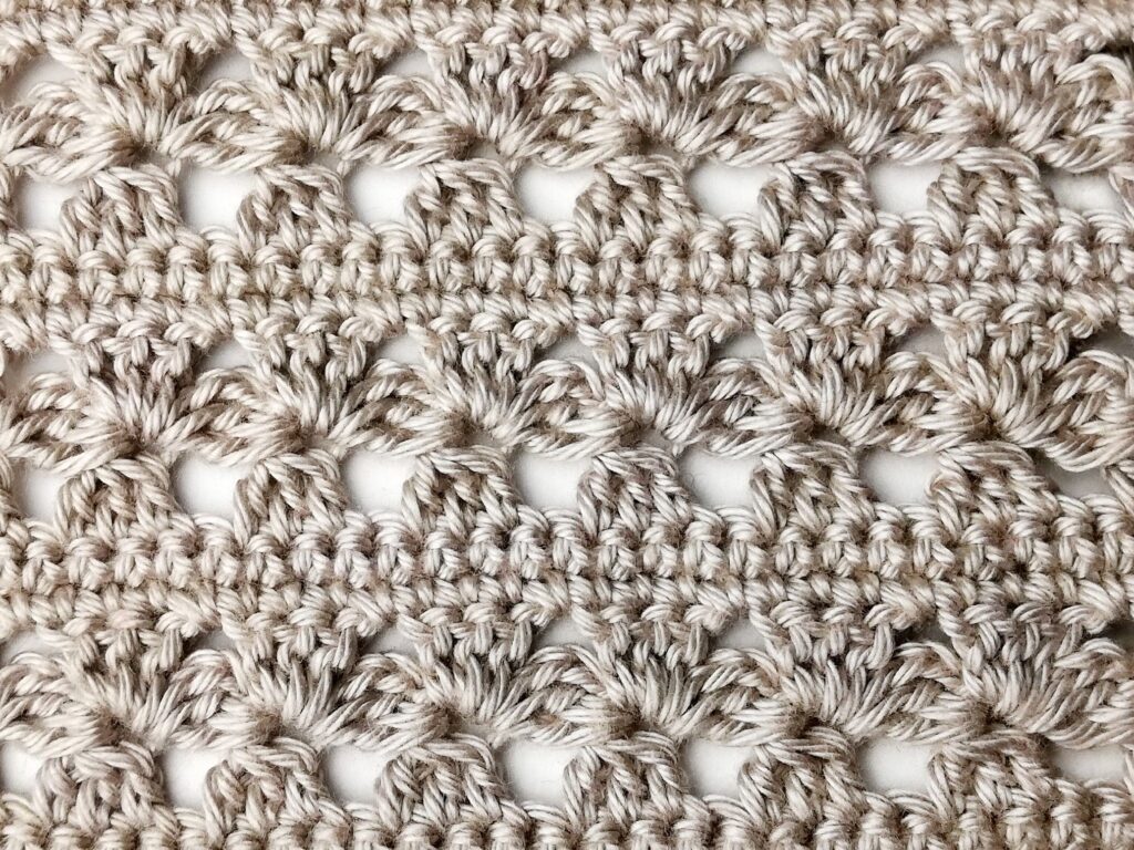 Crochet stitch tutorial: Aligned four leaf clover stitch