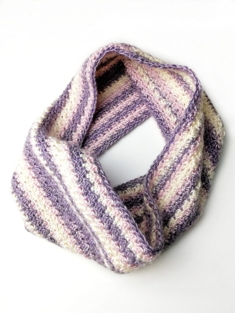 Crochet pattern: Crochet cowl Melissa