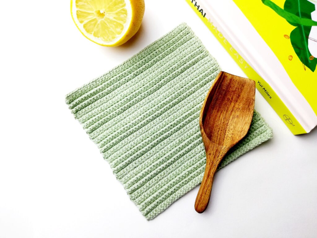 Free crochet pattern: Crochet dishcloth Betty