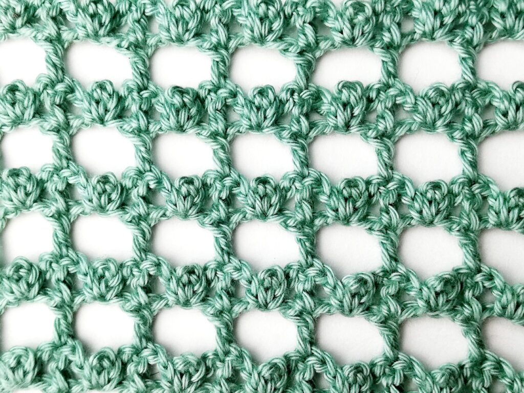 Crochet stitch tutorial: Lacy aligned picot stitch