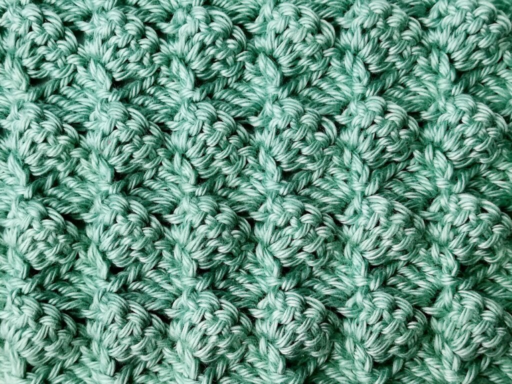 Crochet stitch photo tutorial: Mixed diagonal shell stitch