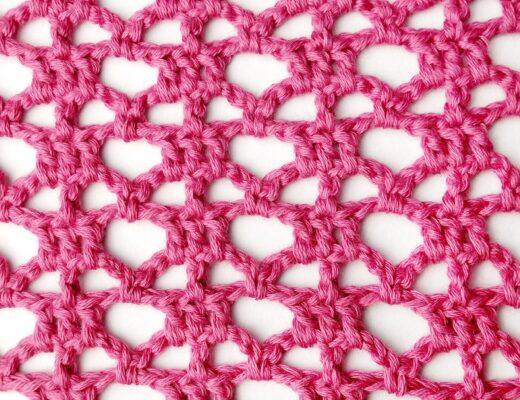 Crochet stitch step-by-step photo tutorial: Lacy square and eyelet stitch