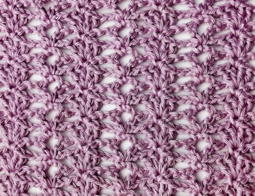 Crochet stitch step-by-step photo tutorial: Lacy V and double V stitch