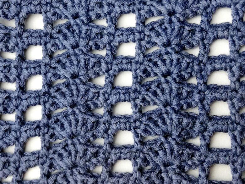 Crochet stitch photo tutorial: Lacy square and stacked shell stitch