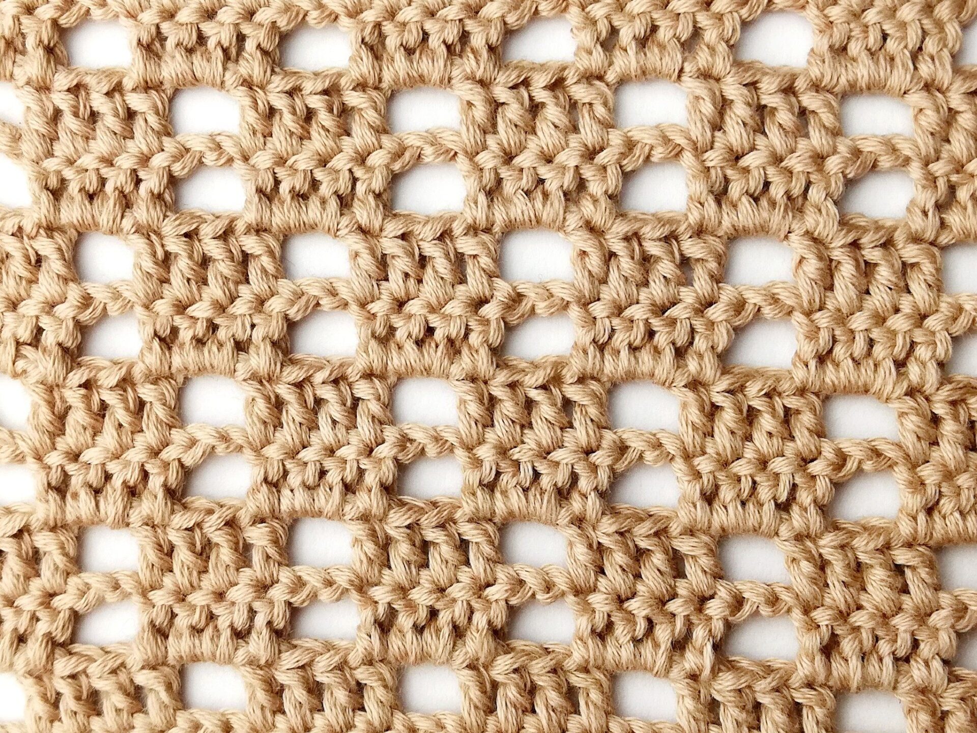 Crochet stitch step-by-step photo tutorial: Lacy uneven block stitch